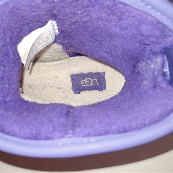 SOLD! Ugg Australia Waterproof boots - Picture 7 of 9